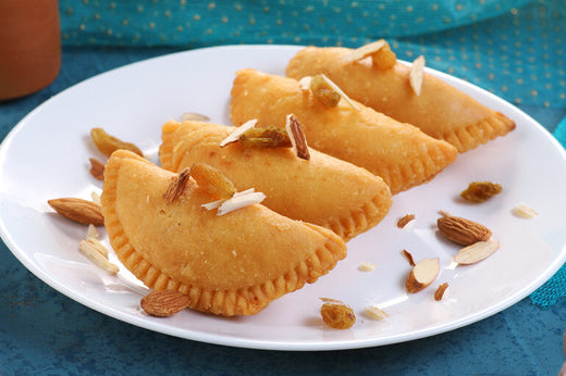 Indian Sweet: Gujiya (Holi Special)